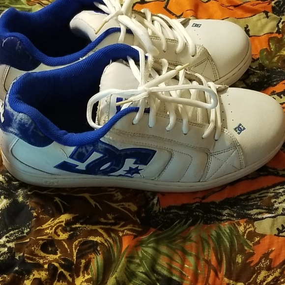 DC shoea - Picture 2 of 4